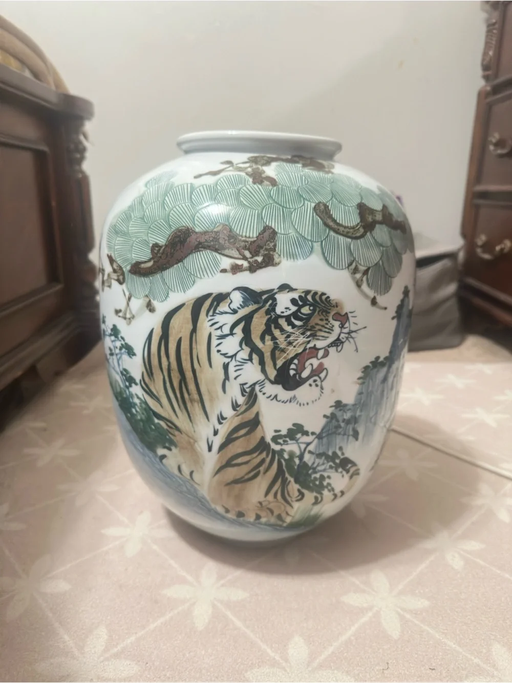 White Porcelain Decorative Vase with Hand-Painted Green Botanical Motif